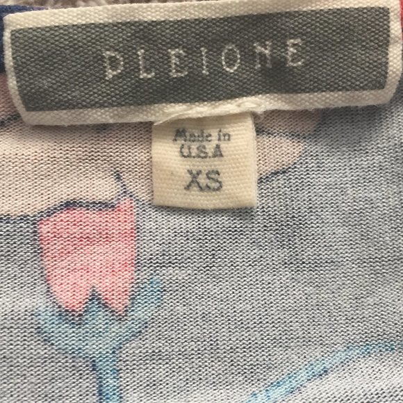 Pleione Floral Crossover Sleeveless Top - Picture 5 of 5